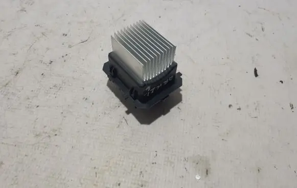 Renault Arkana Heater blower motor/fan resistor 271508655R