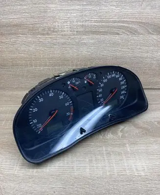 Volkswagen PASSAT B5 Speedometer (instrument cluster) 3B0919861B 110008793