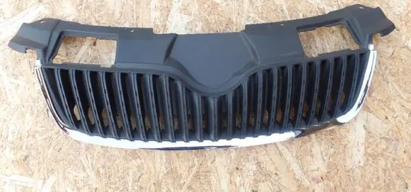Skoda Fabia Mk2 (5J) Front grill 5JD853668A 5JD853651A