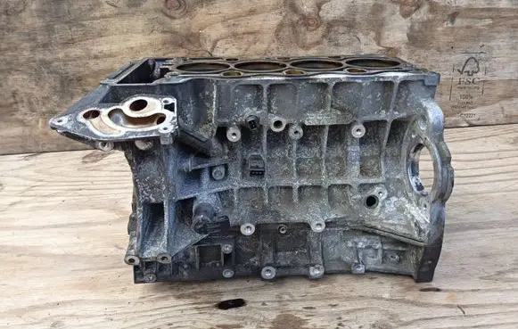 BMW 3 E90 E91 Engine block N43B20A B0801616