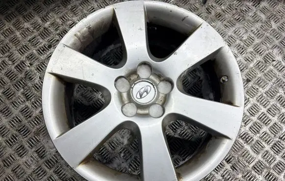 Hyundai Santa Fe R18 alloy rim 