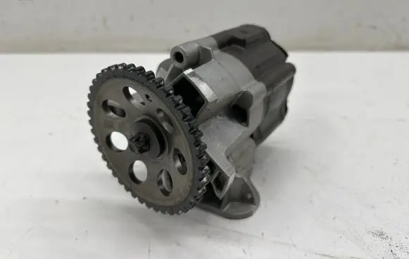 Mercedes-Benz C W206 Oil pump A2541800400