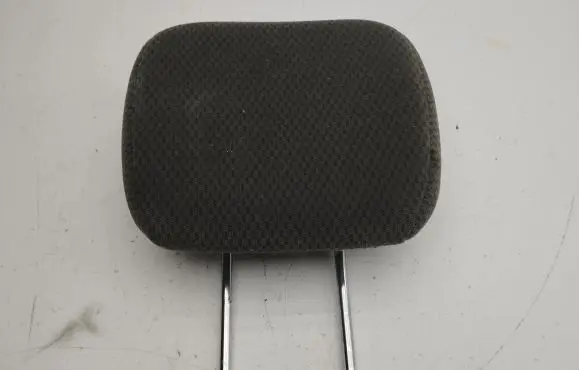 Chrysler Voyager Rear seat headrest 