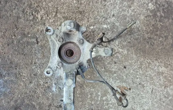 Chrysler Grand Voyager IV Front wheel bearing hub 04694948AA