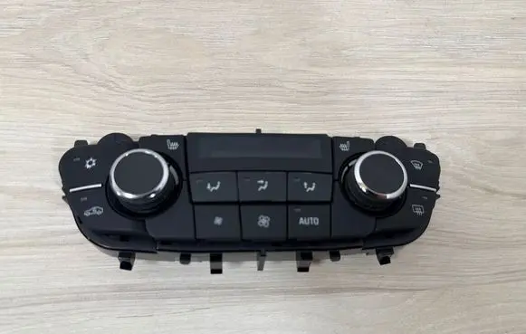 Opel Insignia A Climate control unit 13273102 2022100730