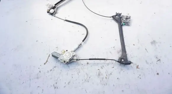 Front wiper linkage and motor