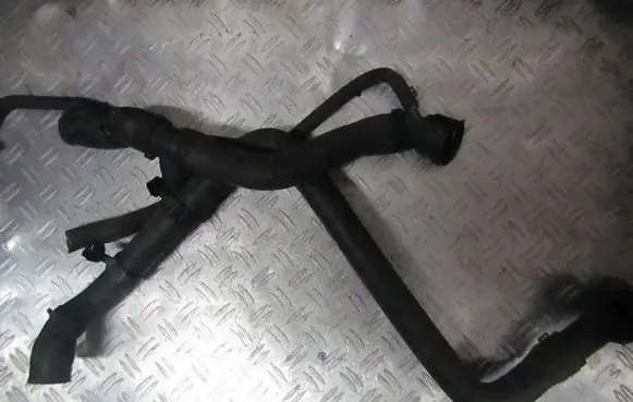 Engine coolant pipe/hose