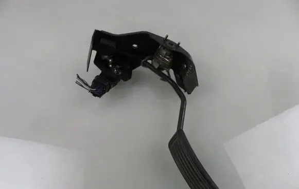 Toyota Corolla E120 E130 Accelerator throttle pedal 8928147010
