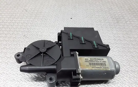 Volkswagen Polo Front door window regulator motor 6Q2959802A