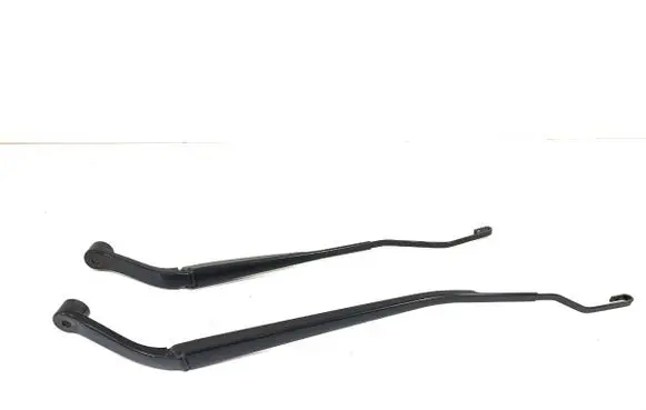 Suzuki Vitara (LY) Front wiper blade arm