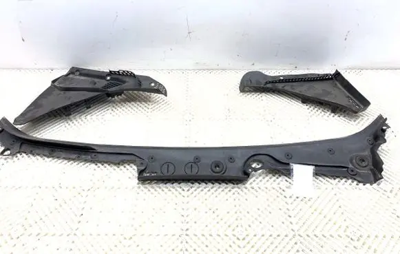 BMW 5 F10 F11 Wiper trim 7203124
