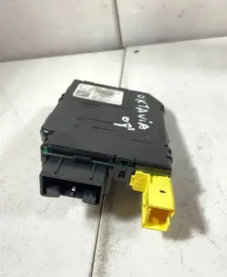 Skoda Octavia Mk2 (1Z) Steering angle sensor 1K0953549CA 05113585