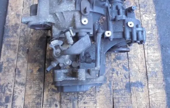 Volkswagen Golf IV Manual 4 speed gearbox 