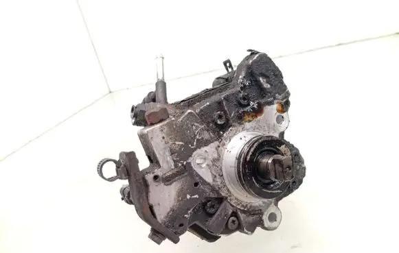 Toyota Auris 150 Fuel injection high pressure pump 2210033040