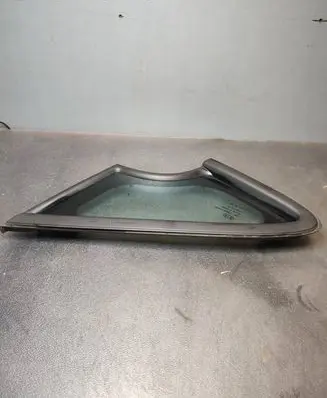 Hyundai i30 Front triangle window/glass 86180A2000