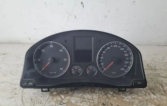 Volkswagen Golf V Speedometer (instrument cluster) 1K0920864B
