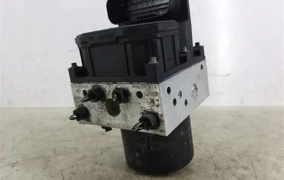 Seat Ibiza III (6L) ABS Pump 6Q0614117E