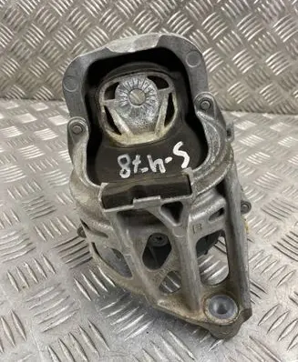 Audi A7 S7 4K8 Engine mount bracket 4M0199371FF