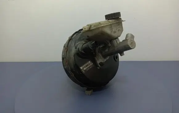 Volvo V70 Brake booster P30665455