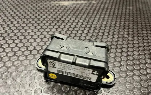 Volkswagen Touareg I ESP acceleration yaw rate sensor 7H0907652A