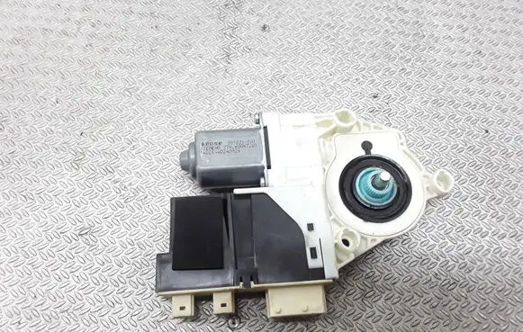 Citroen C4 I Front door window regulator motor 997831101