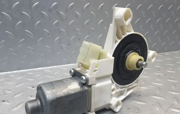 Mercedes-Benz GLK (X204) Rear door window regulator motor A2048200142 0130822503 2048200142