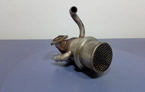 Volkswagen Golf VII EGR valve cooler 04L131512B
