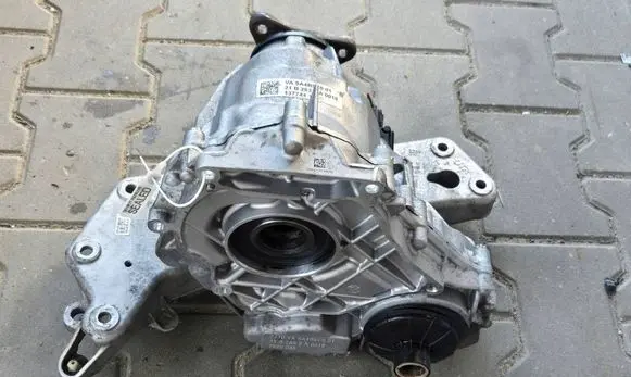BMW 7 G70 Gearbox transfer box case 5A4B9E0