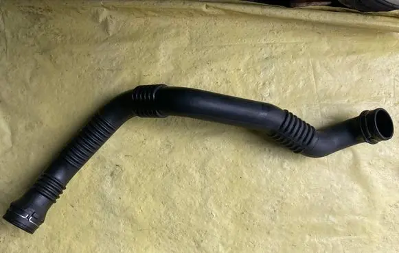 Mercedes-Benz B W245 Air intake hose/pipe A1695200701