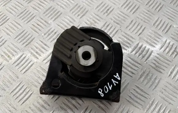 Toyota Avensis T270 Engine mount bracket 123610R040 00F4910808