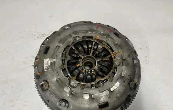 Audi Q3 F3 Clutch set kit 05E141015E 05E141025B