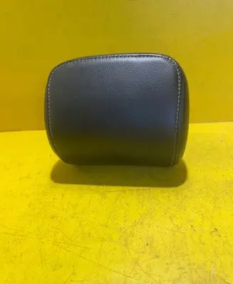 Nissan Juke I F15 Rear seat headrest 