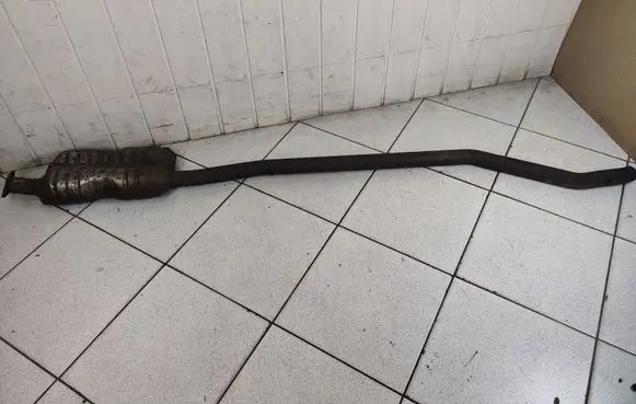 Ford Fusion II Exhaust gas pipe 