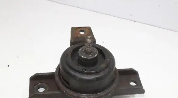 KIA Sorento Engine mount bracket 218102P100
