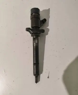 Ford Focus C-MAX Fuel injector 892080 BF40