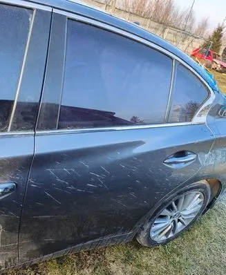 Infiniti Q50 Rear door drzwiq50tylewe