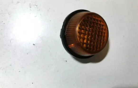 Nissan Sunny Front fender indicator light 6170