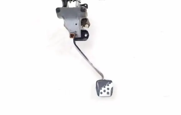 Nissan X-Trail T30 Clutch pedal 