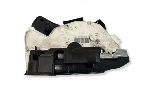 Volkswagen Polo V 6R Front door lock 5K1837016E