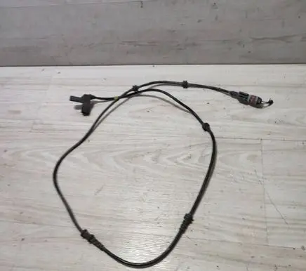 Mercedes-Benz CLA C117 X117 W117 ABS brake wheel speed sensor A2465408213