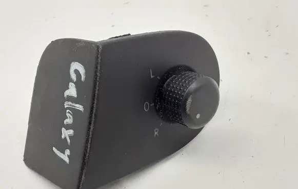 Wing mirror switch
