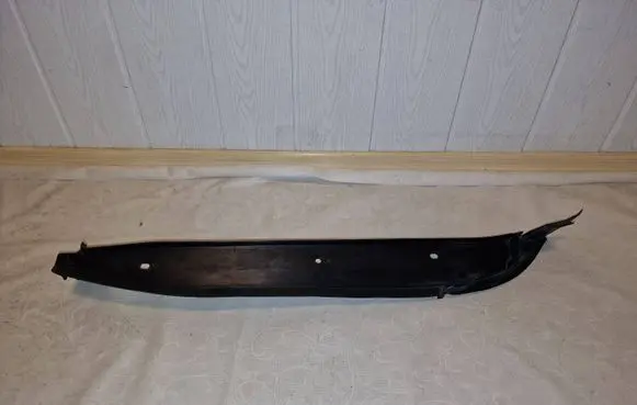 Porsche Macan (95B) Fender end trim 95B854777B