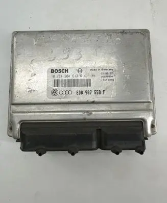 Volkswagen PASSAT B5 Engine control unit/module 0261204613 8D0907558F 26SA0000