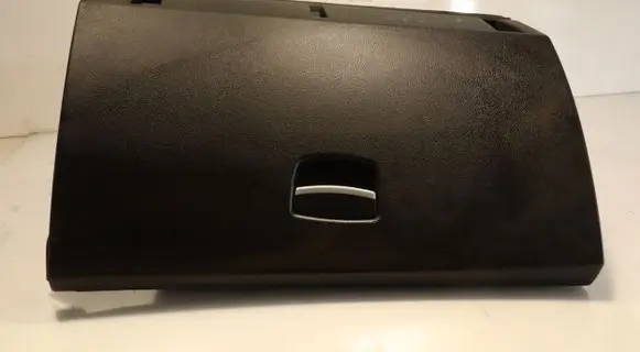 Renault Laguna III Glove box