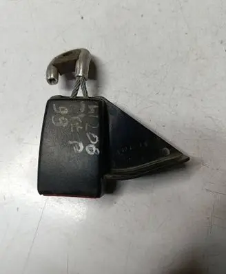 Rear seatbelt buckle