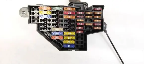 Volkswagen PASSAT B6 Fuse box set