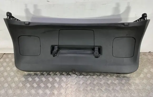 Opel Grandland X Tailgate/boot lid cover trim YP00036177