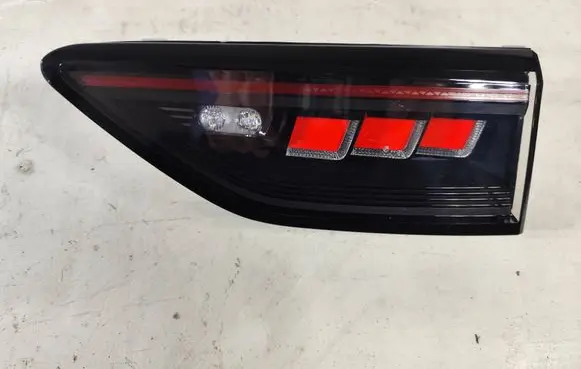 Volkswagen Golf VIII Rear/tail lights 5H0945308B L892789