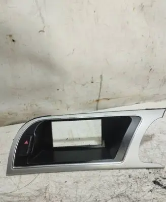 Audi A5 8T 8F Radio/GPS head unit trim 8T2857185G