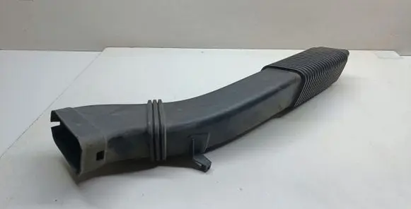 BMW 5 F10 F11 Air intake hose/pipe 7811597 13717811597